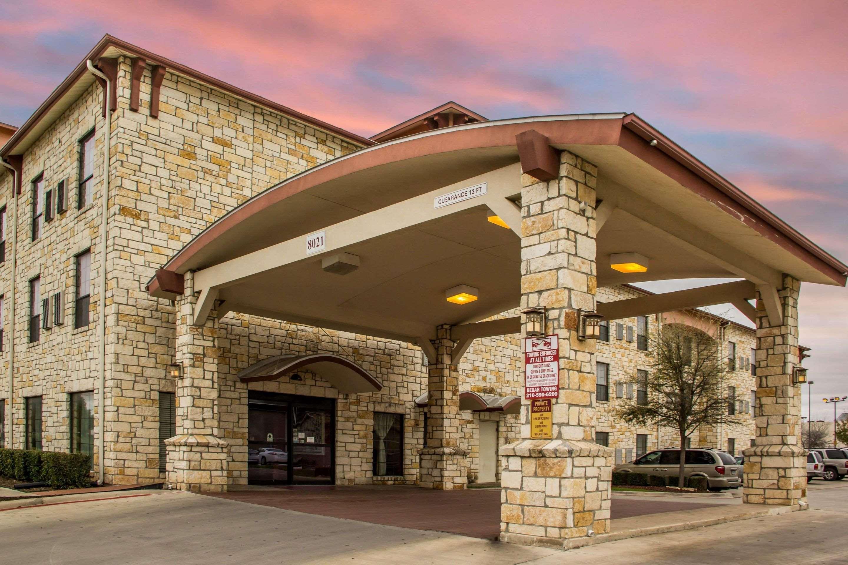 Comfort Suites Near Seaworld San Antonio Exterior photo