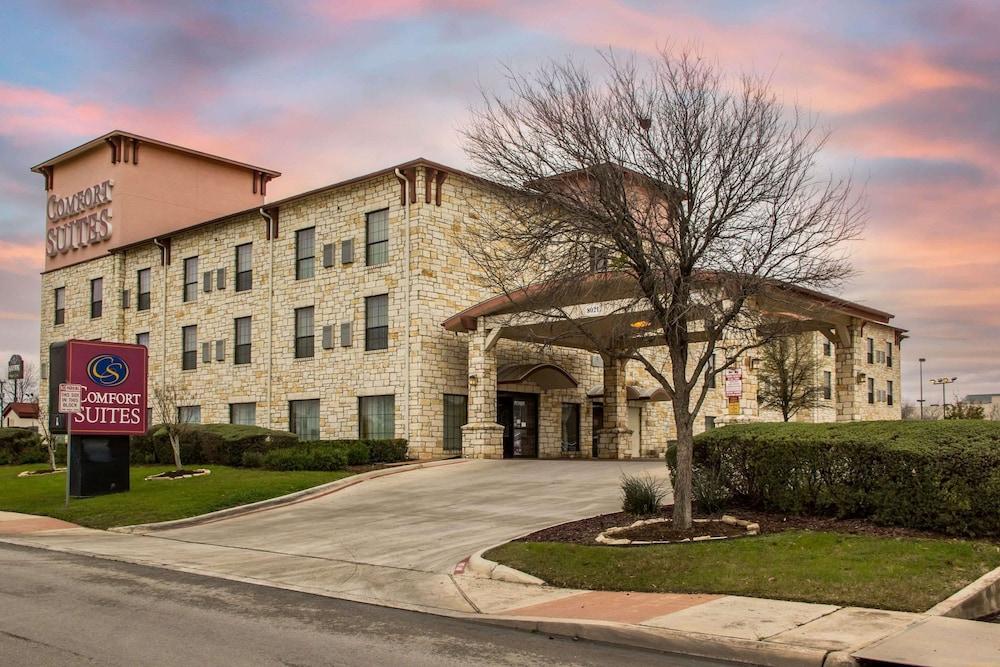 Comfort Suites Near Seaworld San Antonio Exterior photo